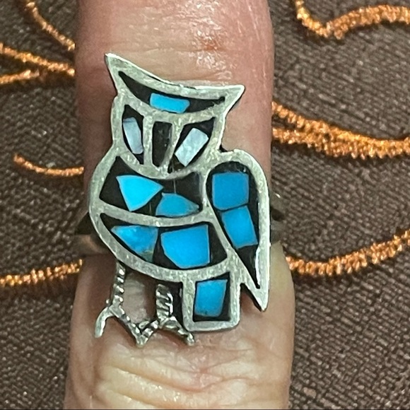 Vintage  turquoise and Jet inlayed sterling silver OWL ring sz 4 - Picture 3 of 6